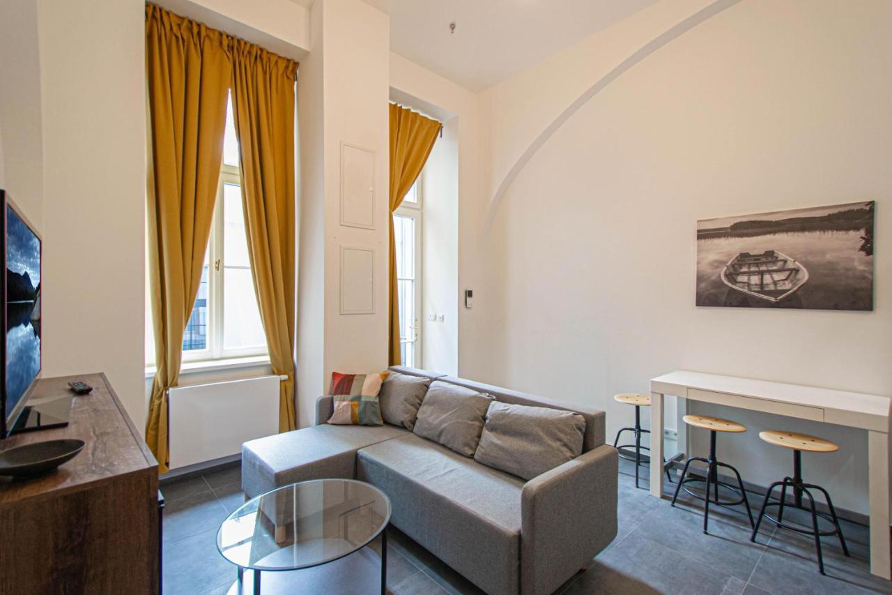 Main Train Station Apartment Close To The The Main Square! 布拉格 外观 照片